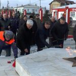 Возложение цветов к мемориалу «Вечный огонь» и стеле участникам СВО