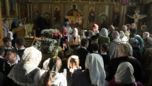 Рубрика «Живое слово». В храме Андрея Первозванного в день Покрова Пресвятой Богородицы состоялось богослужение и награждение волонтёров.
