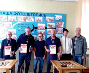 Рубрика «Новости спорта». Ко Дню отца прошли соревнования по шахматам и шашкам.